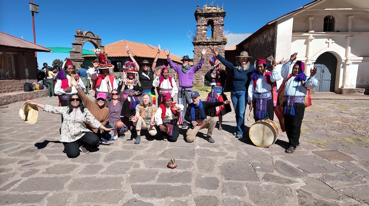 Titicaca 26: Sisters/Brothers | Openhand