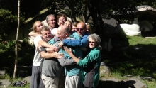 Divinicus hugs